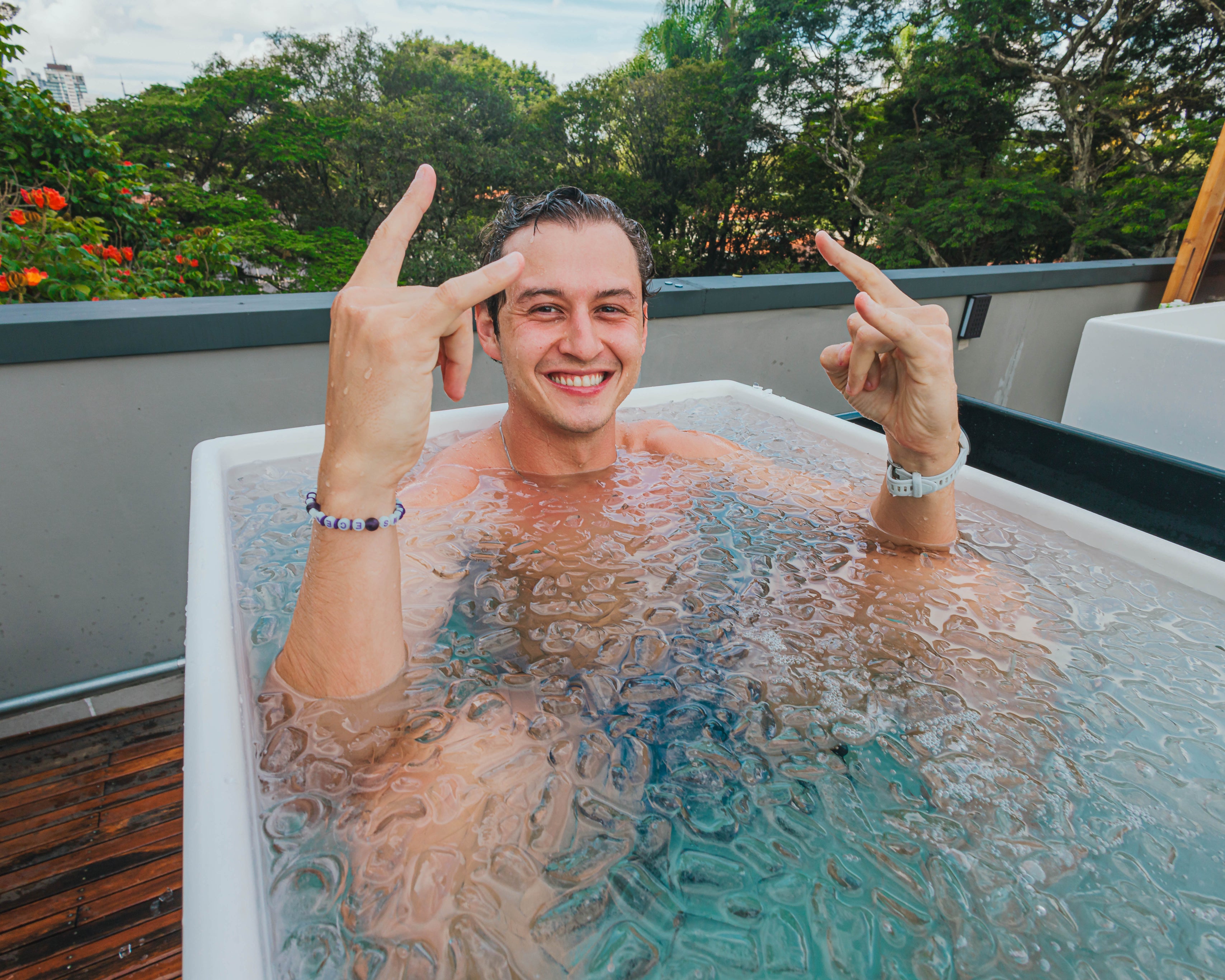 Kontrast experiência de sauna, gelo e respiração